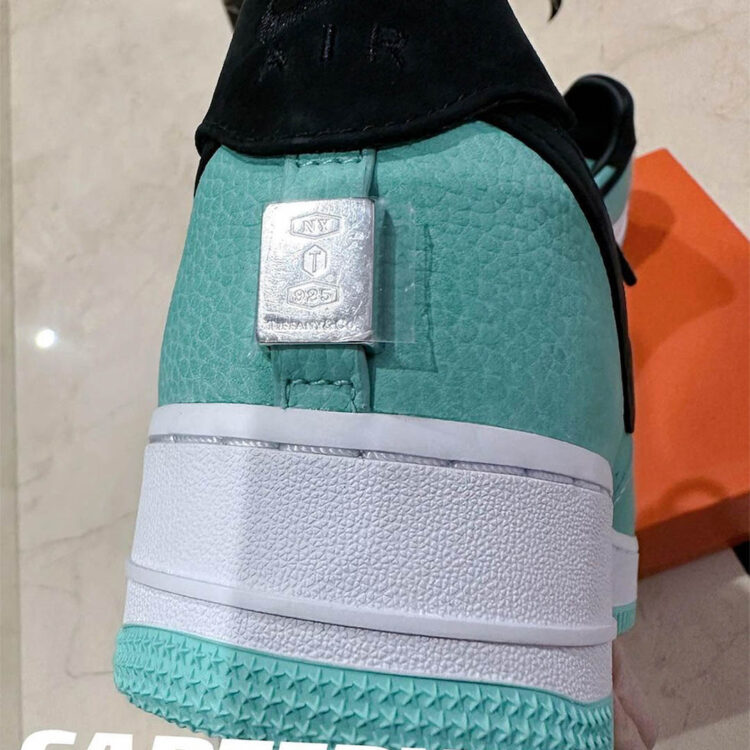 Tiffany-Nike-Air-Force-1-Low-Blue-Sample-4-750x750.jpg