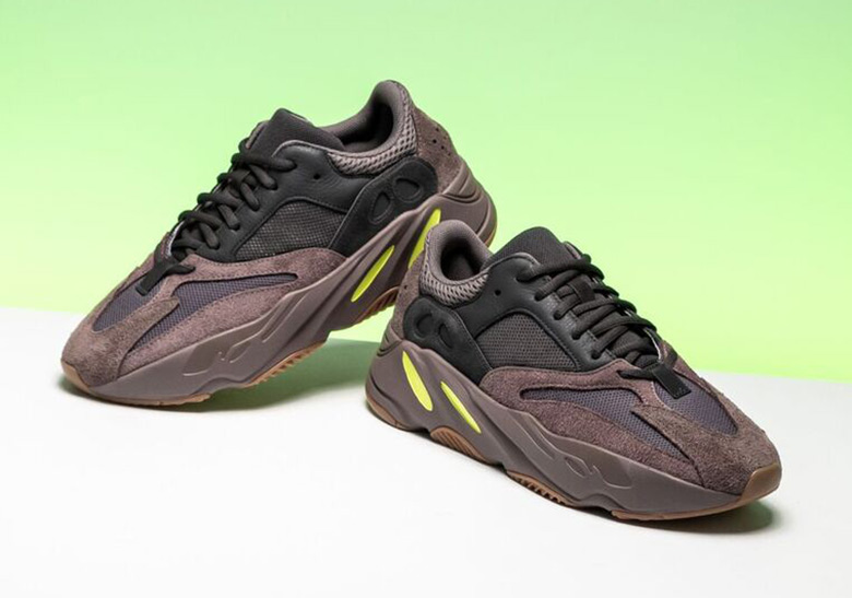 adidas-yeezy-boost-700-mauve-4.jpg