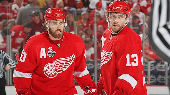 nhl_g_zetterberg_datsyuk1_576.jpg