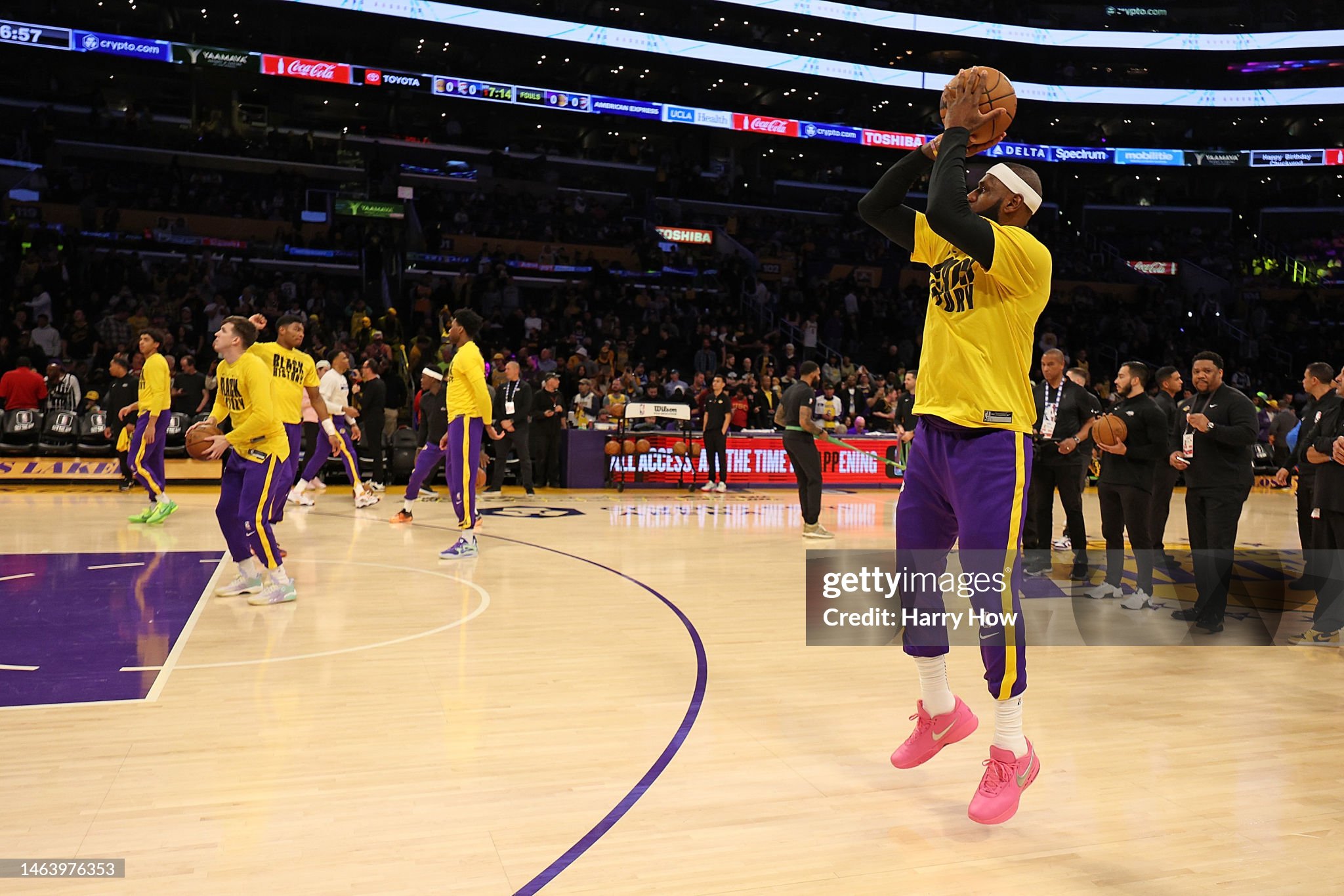 oklahoma-city-thunder-v-los-angeles-lakers.jpg