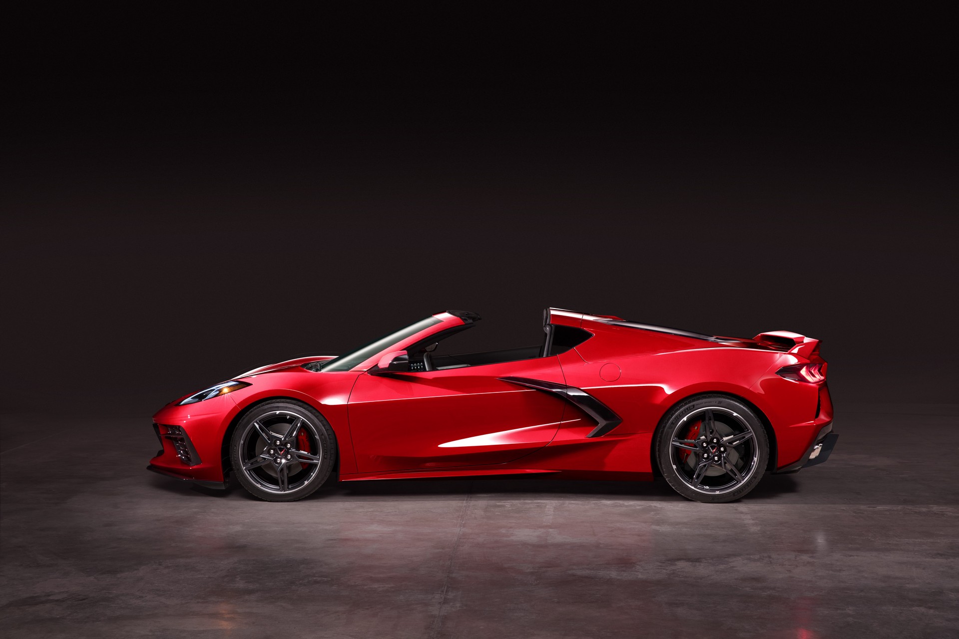 42f3cf61-2020-corvette-c8-stingray-42.jpg