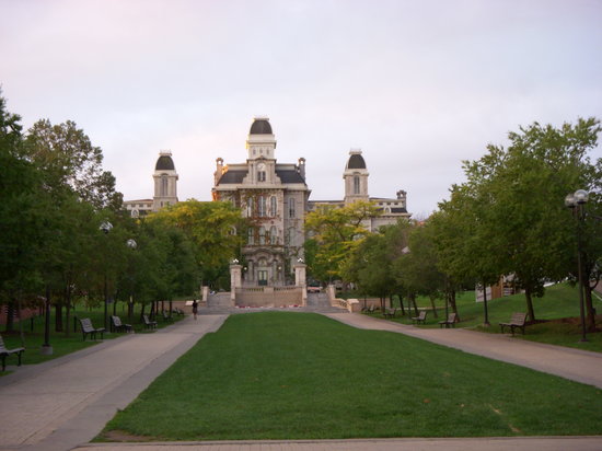 syracuse-university.jpg