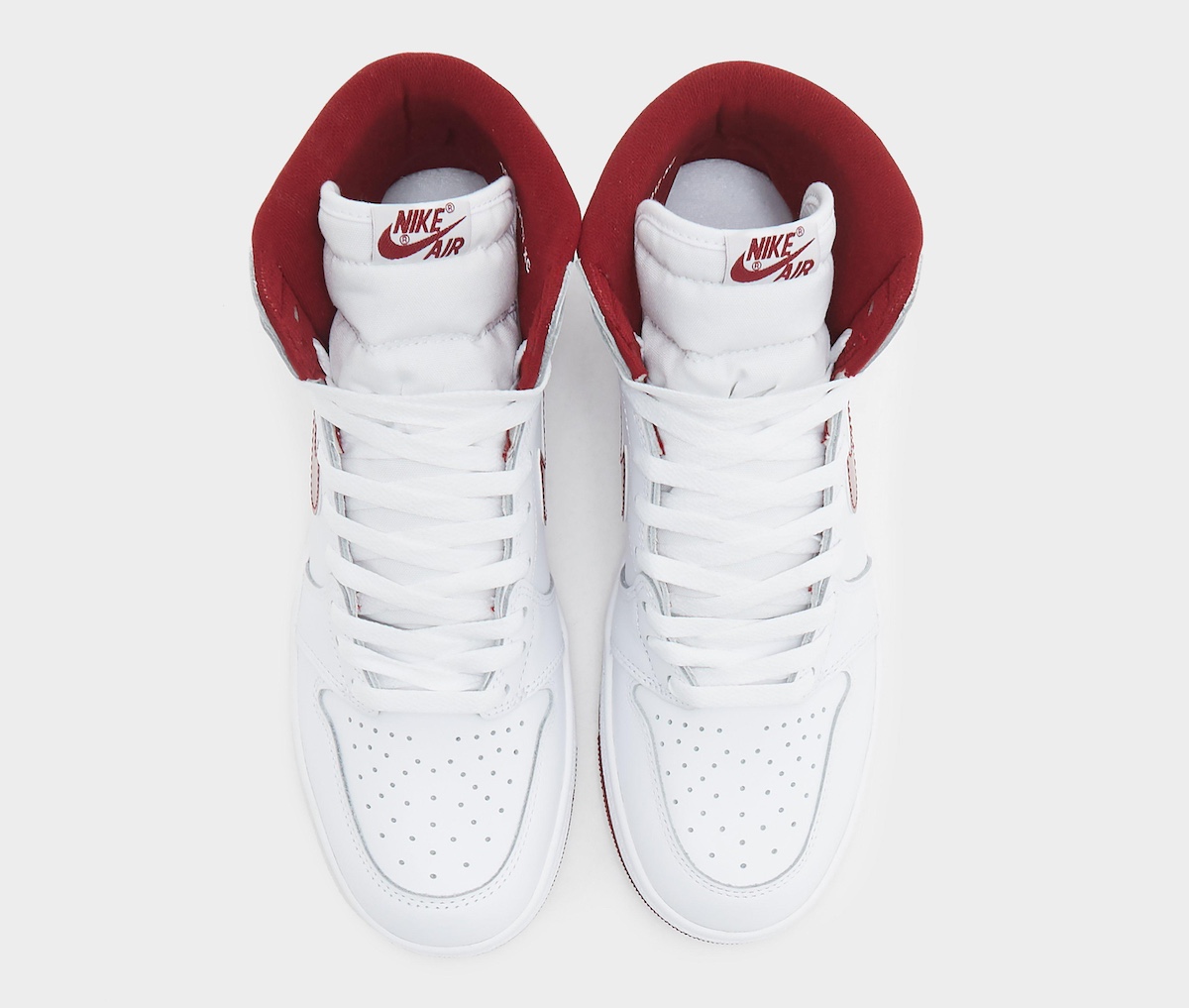 Air-Jordan-1-High-85-Metallic-Burgundy-2024-4.jpeg