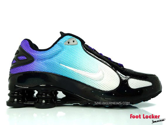 nike-shox-playstation-04.jpg