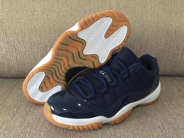 air-jordan-11-low-navy-gum-detail-look-4.jpg