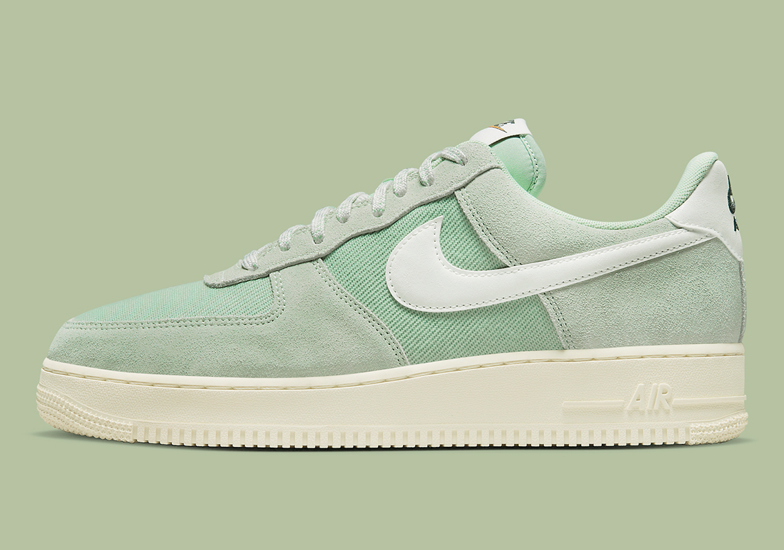 nike-air-force-1-low-certified-fresh-enamel-green-sail-do9801-3003.jpg