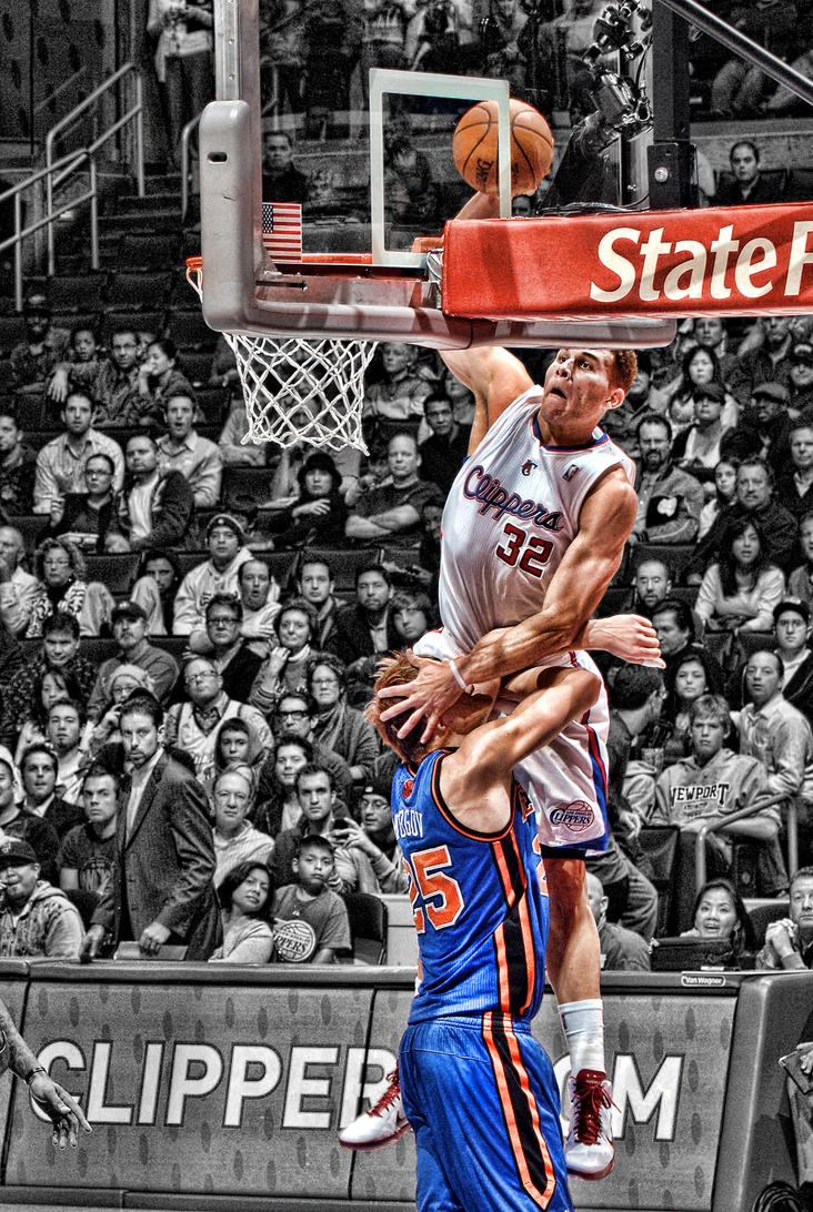 blake_griffin_dunk_on_mozgov_by_rhurst-d33tozy.jpg