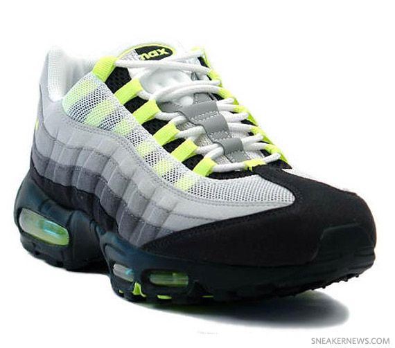 nike-air-max-95-cool-grey-neon-yellow-04.jpg