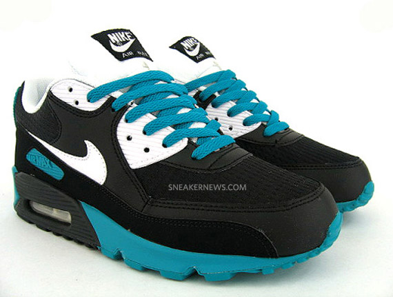 nike-air-max-90-black-emerald-2.jpg