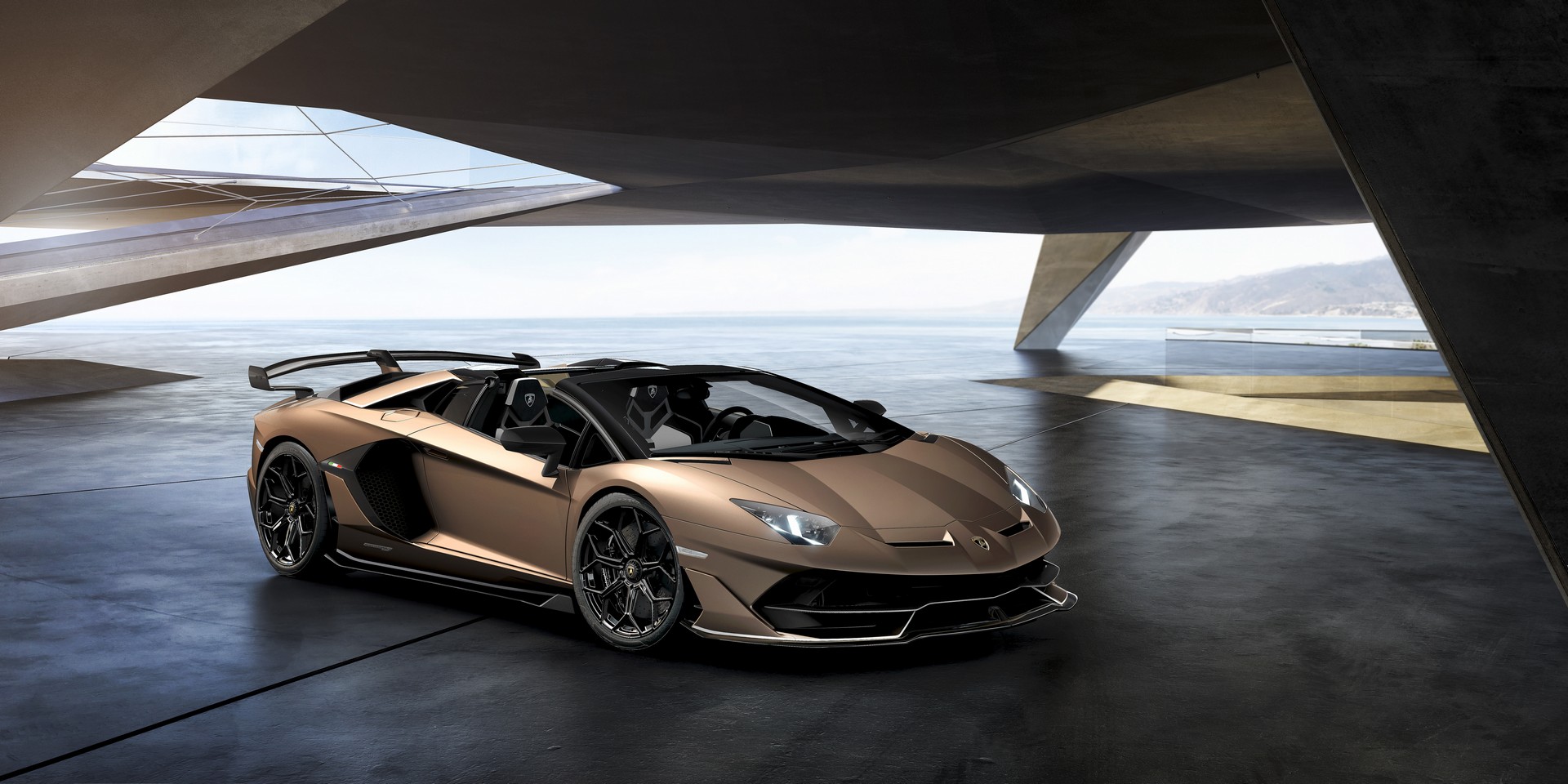 a4bfd7be-lamborghini-aventador-svj-roadster-15.jpg