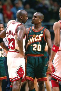 nba_g_payton_jordan_200.jpg