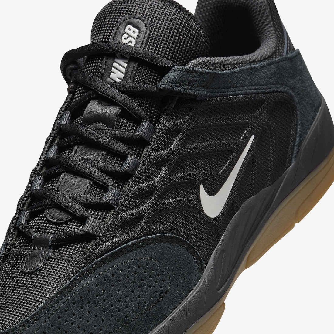 Nike-SB-Vertebrae-Black-Gum-6.jpeg