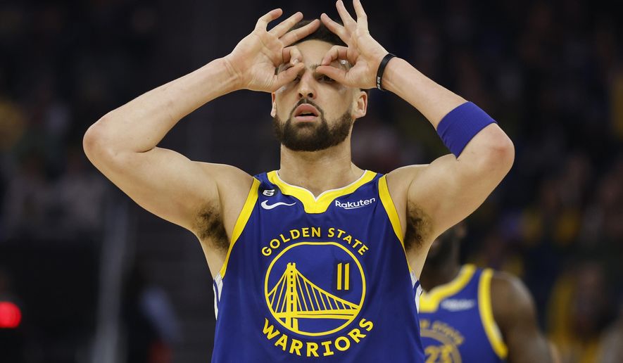 Hawks_Warriors_Basketball_50664_c0-142-3395-2121_s885x516.jpg