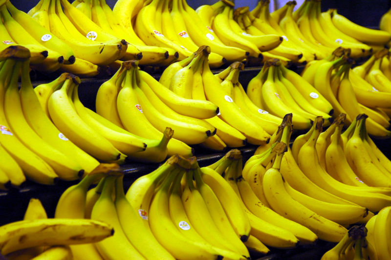 800px-bananas.jpg