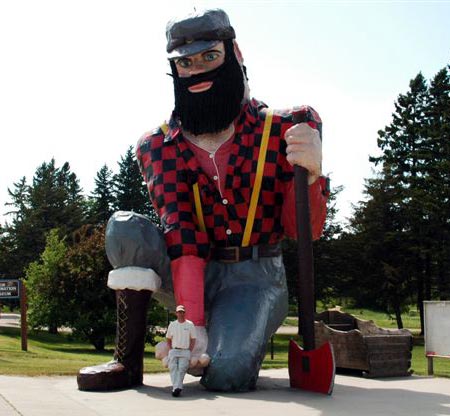 Minnesota-Akeley-Paul-Bunyan.jpg