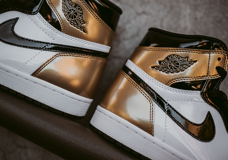 air-jordan-1-gold-toe-release-date-info-3.jpg