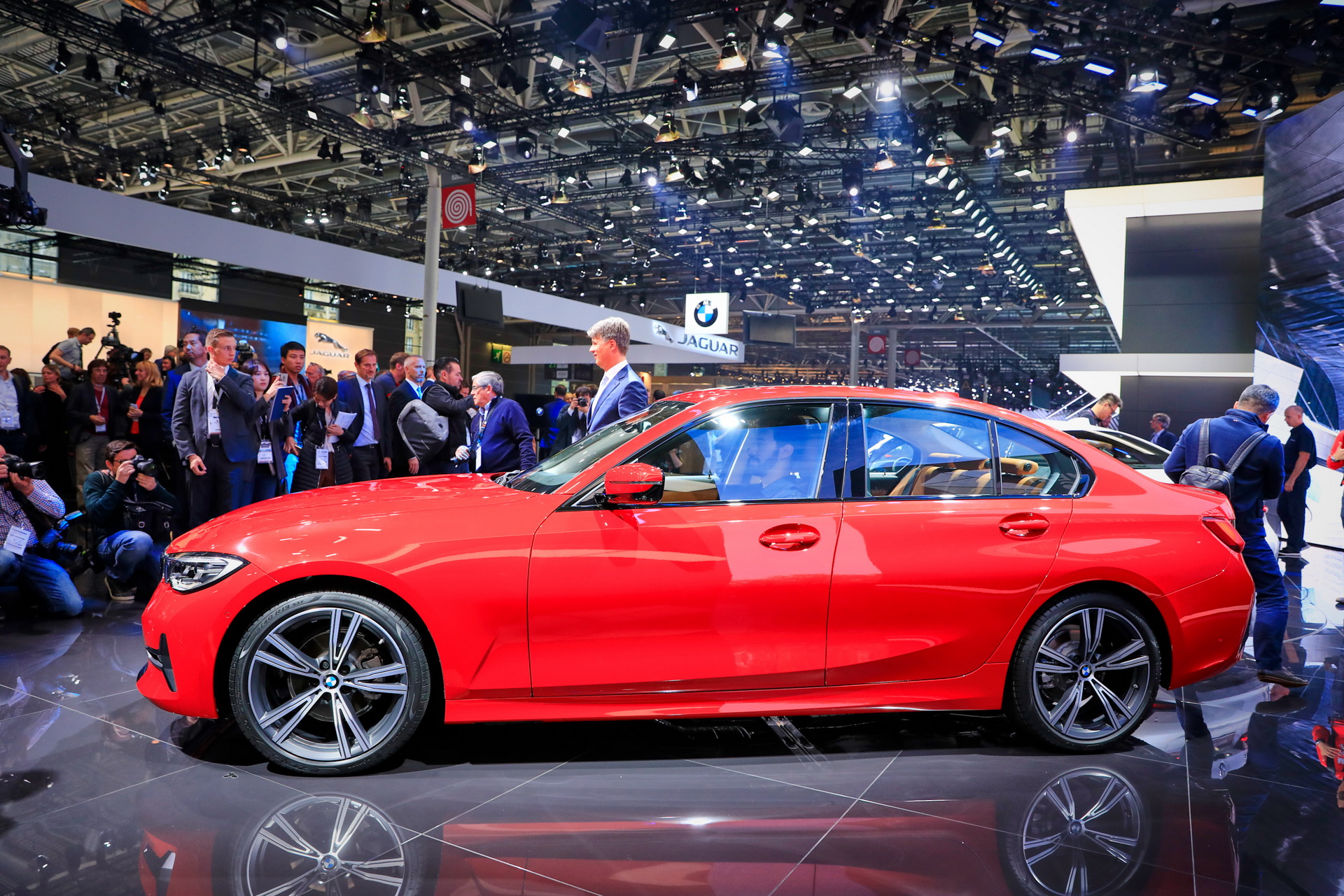 acc39efe-2019-bmw-3-series-unveiled-paris-154.jpg