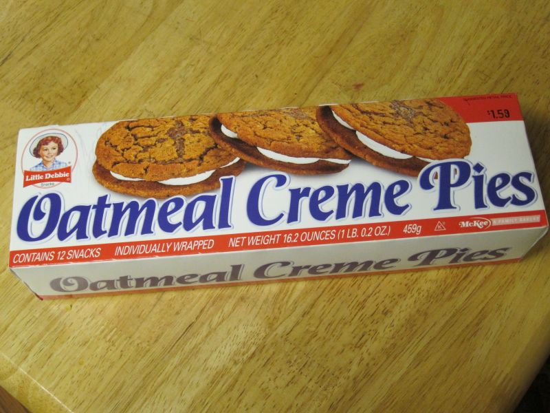 little_debbie_oatmeal_creme_pies_01.JPG