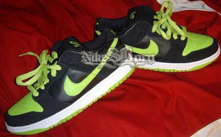 nike-dunk-sb-black-neon-main.jpg