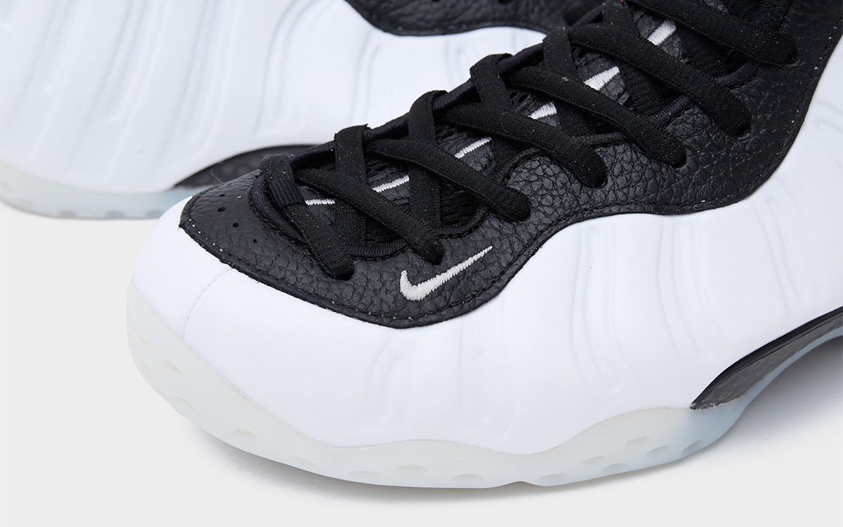 nike-air-foamposite-one-white-black-dv0815-100-release-date-6.jpg